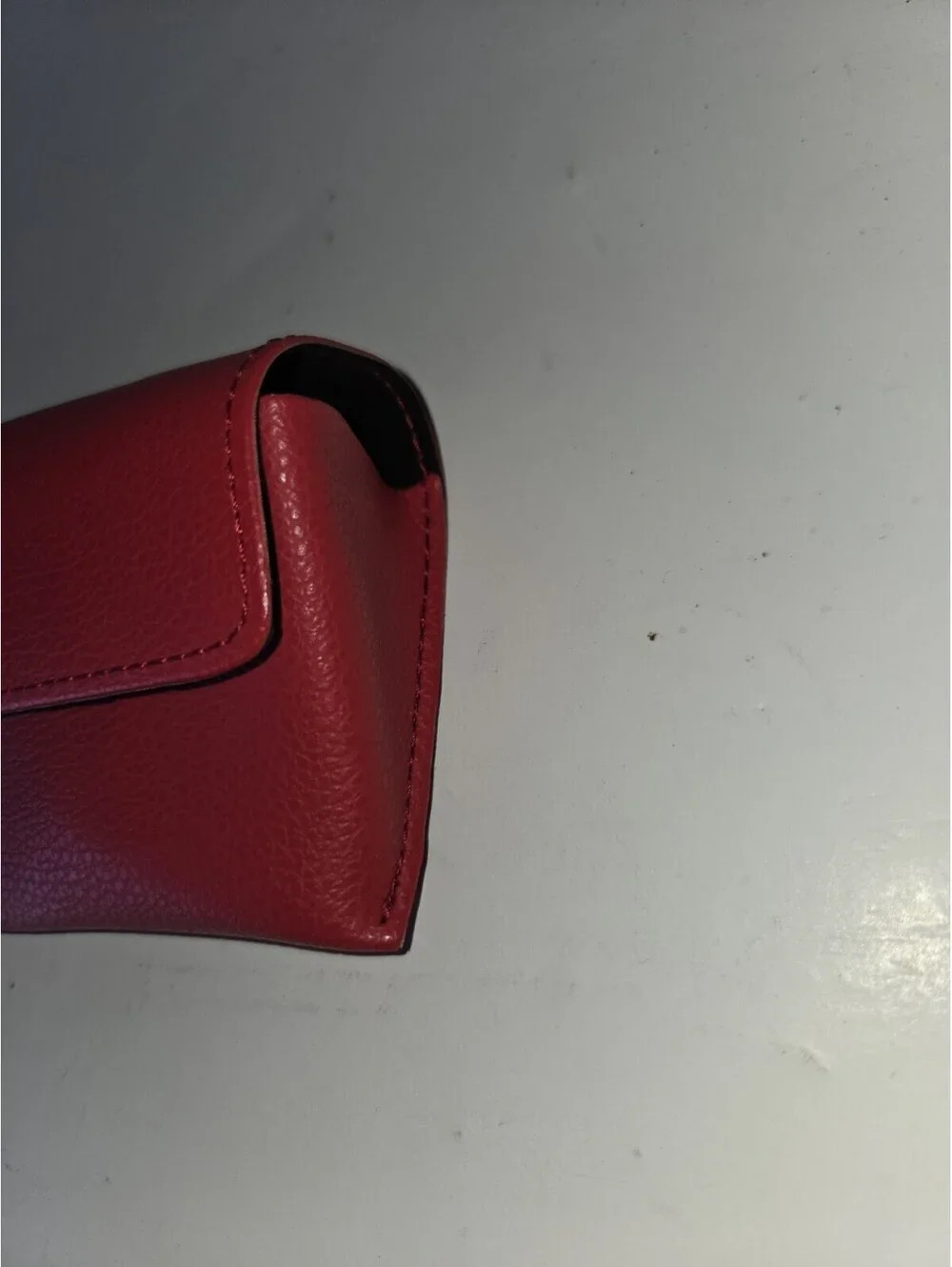 GUESS Red Eyeglass Sunglass Case Soft Case Pebbled Faux Leather SG2